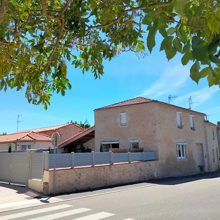 D'hotes Simplement * Beaurepaire (Vendee)