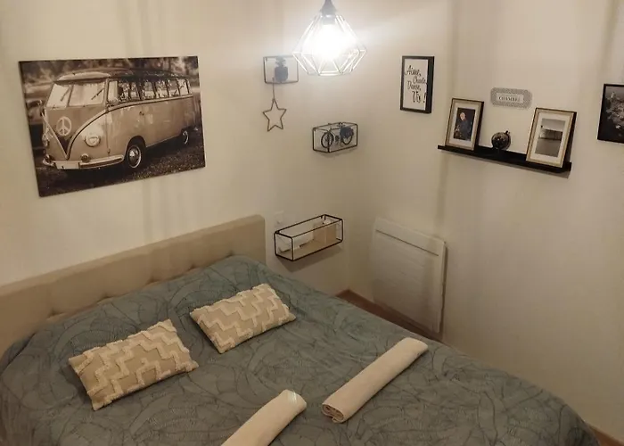 לינה וארוחת בוקר D'hotes Simplement *