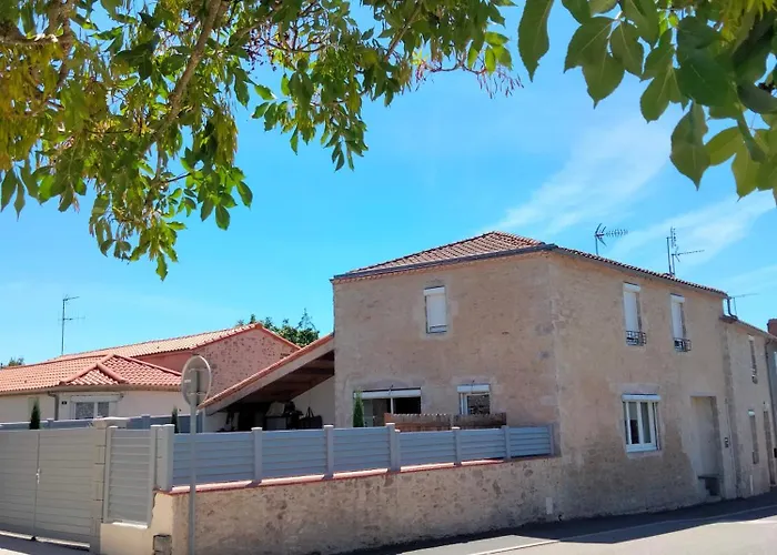 D'hotes Simplement * Beaurepaire (Vendee)