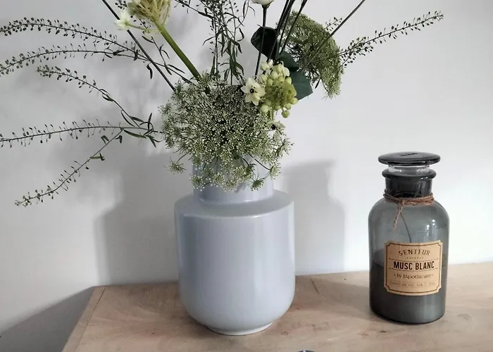 D'hotes Simplement לינה וארוחת בוקר *