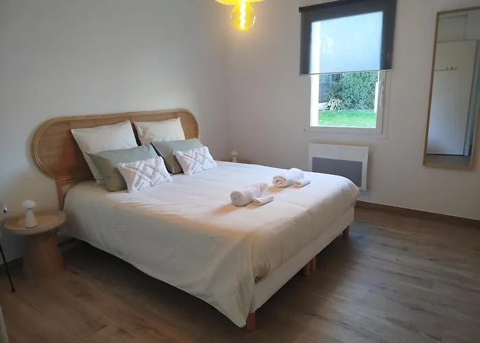 D'hotes Simplement לינה וארוחת בוקר *