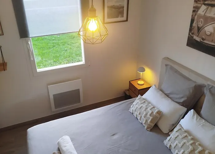 D'hotes Simplement לינה וארוחת בוקר *