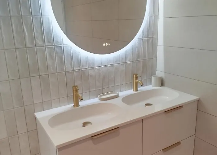 לינה וארוחת בוקר D'hotes Simplement *